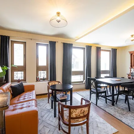 Vendeghaz A Tabornokhoz Apartment