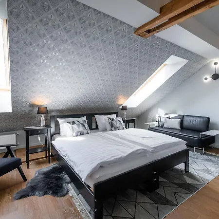 Vendeghaz A Tabornokhoz