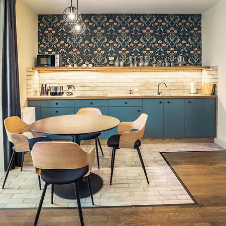 Vendeghaz A Tabornokhoz