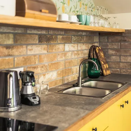 Vendeghaz A Tabornokhoz *